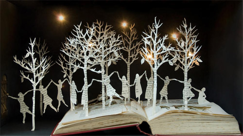 Read more about the article Amazing Book Sculptures